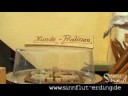 Sinnflut 2008: Kein Scherz! Hundepralinen auf dem Festivalmarkt