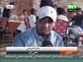 تمكن بعض الشباب رغم الحصار والمشاكل التي يعانون منها في قطاع غزة من مخاطبة العالم والتعريف بمعاناتهم عبر اطلاق فرقة للراب مؤخراً في هذه البقعة من الأرض.اكتشف طلاب في إحدى الجامعات اهتماما مشتركا وشغفا بالموسيقى الغربية، وبالتحديد الراب، فشكلوا أول فرقة للراب وانطلقوا بهذا اللون الجديد ، في واحد من أشد المجتمعات العربية محافظة وتوجسا من كل نمط فني جديد لا يتوافق مع الموروث الثقافي السائد، أقيمت عشرات الحفلات على أيديهم ونجحت في حشد جمهور من الشباب حولهم، وأيضا الكثير من الأعداء.في ظل الفقر وشيوع المشاكل الاجتماعية المرتبطة به تزداد حالات الهروب من الواقع إلى المخدرات، المخدرات تدمير لحياة الإنسان، هي واحد من المضامين التي قدمتها الفرقة التي حاولت أن تعكس مشاكل المجتمع الفلسطيني بلغة جديدة ،الحصار المفروض على غزة ،الاحتلال،إغلاق المعابر وسؤال الهوية التي تبحث عن ذاتها، إنها صرخة الراب الموجهة ليس إلى الداخل الفلسطيني بل إلى العالم اجمع .استنكار يلاحق فرقة الراب من الكثير ممن يعتقدون أن هؤلاء الشباب يشكلون خطرا على وعي المجتمع وهويته الفنية، ليس فقط لأنهم جاءوا بنمط جديد، بل ولأن الملابس والسلوك والإيقاع غير مقبولة أيضا. نظرة نقدية قاسية من المجتمع لم تمنع فرقة الراب من الاستمرار في حضورها الفني.اهتمامات فنية تنظر إلى العالم بإيجابية وتقدم الواقع الفلسطيني المأزوم عبر الكلمة واللحن .