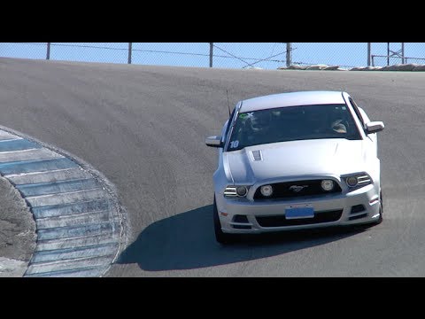 mustan GT