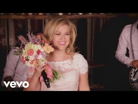 Kelly Clarkson - Tie It Up (Behind The Scenes)