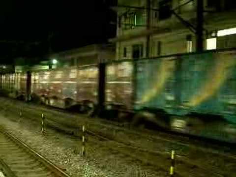 ５０６４列車