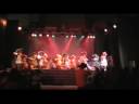 Altozano Adultos-Carring in the Banner