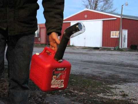 how to fill gas can