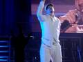 videos de NKOTB Edmonton. Donnie being cute with Max.