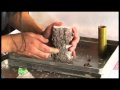 How to use waste paper pulp to sculpt a flower vase.