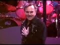 Bekijk videoclip 'Neil Diamond - Sweet Caroline'