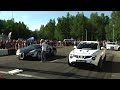 Bugatti Veyron vs Nissan Juke-R