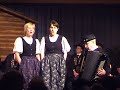 Jodelduet mit Regula und Corinne