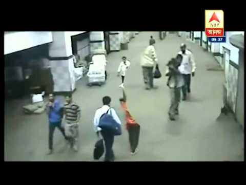 Cámaras de seguridad captaron el secuestro de una niña en Bombay