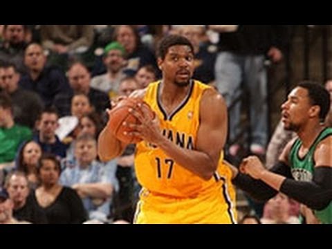 Andrew Bynum's First Points as a Pacer