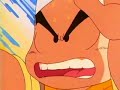Krilin enseña los pechos de Bulma al maestro Roshi