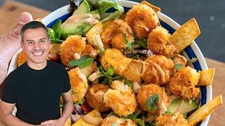 Hervé Cuisine ne jure que par cette salade de crevettes croustillantes sauce Bang Bang