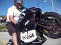 videos de zx6r wheelie