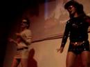 show caricato das tops jennyfer e ylana