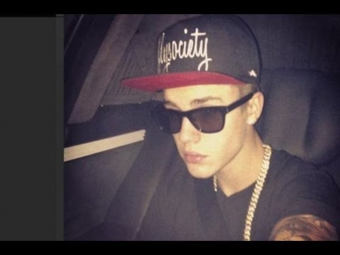 Justin - Lo de Justin Bieber ya no tiene nombre. No es la primera vez que el cantante tiene un accidente con el coche, pero esta vez el jovencito se ha coronado. En e...