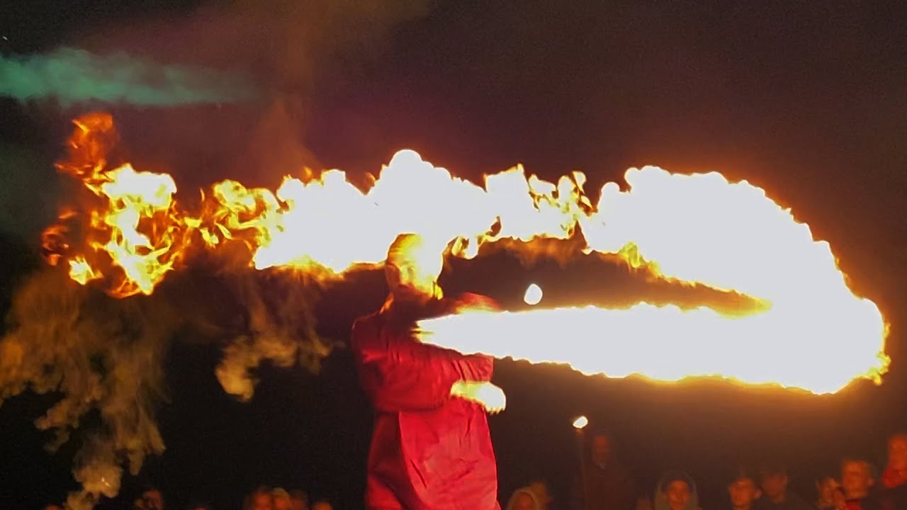 Feuershow auf dem Kindercamp