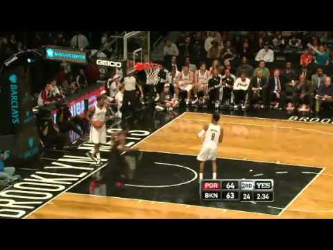 Beautiful bounce pass from Damian Lillard to Wesley Matthews