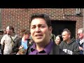 news reporters grant crowell and mark robertson of reelseo.com ambush kristen davis (