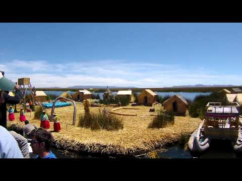 Visita às ilhas dos Uros no Lago Titicaca