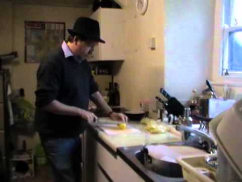 how to slice a lemon