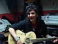 que es la musica?(luisda) cantante y elegante de aduana