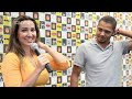 Na manhã dessa quinta-feira (19), enquanto os jogadores que estão relacionados para a estreia do Santos FC no Estadual treinavam, o volante Adriano protagonizou uma cena inusitada na Sala de Imprensa do CT Rei Pelé: pediu sua namorada Fernanda Tavares - jornalista da TV Tribuna -- em casamento. 