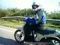 Scooters haciendo el cabra en la raba Scooters haciendo el cabra en la raba