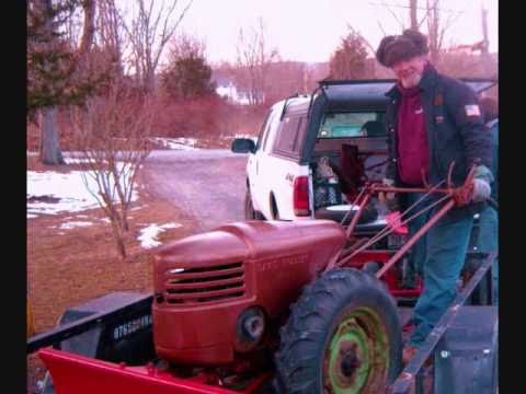 david bradley tractor - All My Outside Projects are in The Deep Freeze Of Winter...So i decided to put togeather some Pics of all my David Bradley Tractors & Implements including a ...