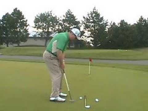 Double-overlap grip Palm Place, the # 1 golf teacher the most popular on You Tube Sean Clement