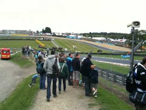 Brands Hatch 2010 - 19 - IMG_2270.MOV