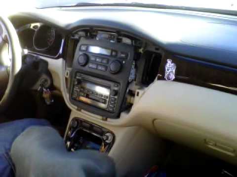 How to Remove Radio / CD Changer from 2004 Toyota Highlander fro Repair