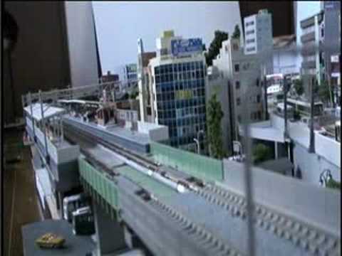 鉄道模型　レイアウト　特急通過２