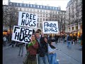 Free Hugs Campaign FRANCE, Paris Story