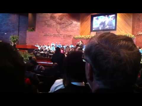 Tyronne Stoudemire singing at Apostolic Church of God 2012