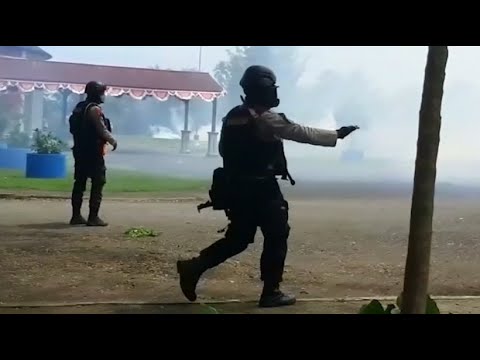 Indonesien: Massenproteste - die Regierung sperrt d ...