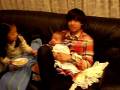 videos de How many People Does it Take To Make A Baby Yawn?