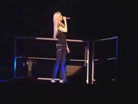 Avril Lavigne - Freak Out