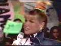 Xuxa desce na sua nave no Xou da Xuxa - 1992