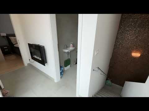 Video Prostorný luxusní byt 4+kk s terasami, Praha 8 - Karlín