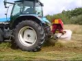 Natuurgebieden maaien met New Holland TM 120