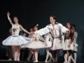 海賊のPremier二日目のカーテンコール。 最後にルンキナから日本のファンへのメッセージも。 End of video: Message from Ms Lunkina Conductor : Pavel Klinichev Medora, a young Greek girl, Isaac Lanquedem's ward :Svetlana Lunkina Conrad, a corsair : Yuri Klevtsov Seyd, the Pacha : Alexei Loparevich Birbanto, one of the chief corsairs :Andrei Merkuriev Zulmea, the Pacha's favorite sultana : Irina Zibrova Gulnare, the Pacha's slave-girl :Anastasia Yatsenko Isaac Lanquedem, bazaar-owner :Gennadi Yanin Keeper of Seyd, the Pacha's harem :Andrei Sitnikov Eunuchs :Alexander Petukhov, Ruslan Pronin, Yegor Simachev A Negress :Lola Kochetkova A Mufti :Alexander Fadeyechev An Executioner :Kirill Nikitin Pas d'esclaves : Yelena Andrienko ,Andrei Bolotin Pas de Trois des Odalisques First Odalisque : Olga Stebletsova Second Odalisque : Anna Nikulina Third Odalisque :Anna Leonova Danse des forbans Sоloists :Anna Rebetskaya , Andrei Merkuriev Danse des forbans :Anna Nakhapetova, Irina Semirechenskaya, Pavel Dmitrichenko, Yevgeny Golovin 