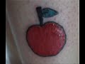 tatuando Maçã tatuando Maçã