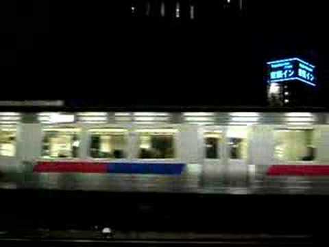 ８１３系：８１１系 （７両）（2171M） 【博多駅】