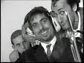 giornate degli autori - venice days
65. mostra internazionale d'arte cinematografica 
il passato e' il mio bastone
di flavia mastrella antonio rezza

una produzione: rezzamastrella - kiwido

i critici cinematografici che hanno da sempre seguito il lavoro di flavia mastrella e antonio rezza commentano, con gli strumenti di oggi, le immagini di repertorio di un passato mai cos� vicino e minaccioso.

con: cristina piccino, steve della casa, giovanni spagnoletti, fabio ferzetti, marco dotti, paolo d'agostini, morando morandini, enrico ghezzi, roberto silvestri

e con: lavinia novara, domenico vitucci, armando novara, geraldine vitullo, maurizio catania, federico carra, marijcke van der maden, davide sbrolli, toto novara, raffaela fantaccione, fiore leveque, massimiliano leveque, marianeve leveque, giovanni semerano, giuseppe salerno, chiara cavalli, inge romer, giovanna colacevich, costantino morosin, paolo moglia, bianca menna, giuseppe piga, nando serafini, claudio cipollone, anna benevento e tutti gli attori in bianco e nero

montaggio: barbara faonio

immagini di: vincenzo mistretta, giuseppe laruccia, alfonso avvisati, barbara faonio, alessandro spada, federico carra, flavia mastrella, antonio rezza 

 musica: unnaddar�

 frammenti tratti dai film: suppietij, de civitate rei, il piantone, schizzopatia, zero a zero, il telefonetto, l'handicappato, fiorenzo, hai mangiato?, raptus

e immagini tratte dalla mostra fotografica i visi...goti

foto di scena: martina villiger

traduzioni: jane dolman

dal dvd kiwido: otttimismo democratico