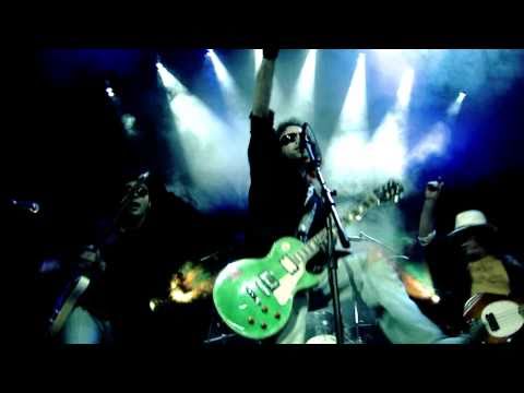 Videoclip ROBLEDOS - Pensando en ti (Oficial)