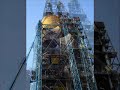 Replacing 60 tons sections of coke drums in a refinery