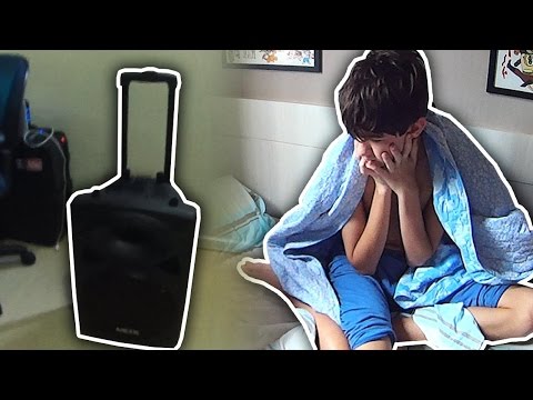 João - Se Inscreva no canal: http://goo.gl/X35Pv7 ✓ Camisetas RezendeEvil: http://goo.gl/fxHzyc ✓ VÍDEO TROLLANDO: http://goo.gl/mi6fZS ✓ Próximo Episódio: Em Breve ✓ Episódio Anterior:...