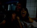 tr�s anormais cantando \"cerveja barata\"