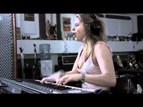 Neisha feat. Vlatko Stefanovski - Ljubav je