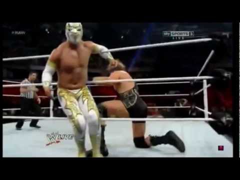 sin cara - https://www.facebook.com/pages/Sin-cara-Mistico-French-Team/280776378690149.